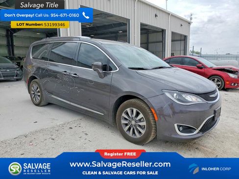 Used 2019 Chrysler Pacifica Touring-L Plus FWD image 5