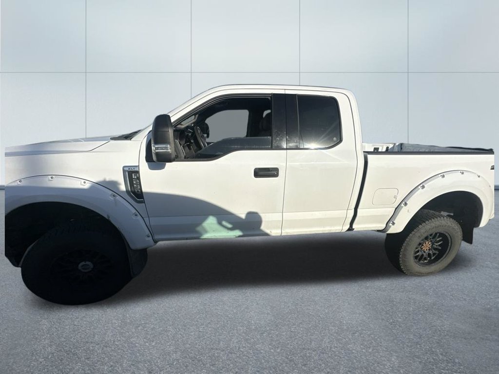 Used 2017 Ford F250 XLT AWD/4WD image 5