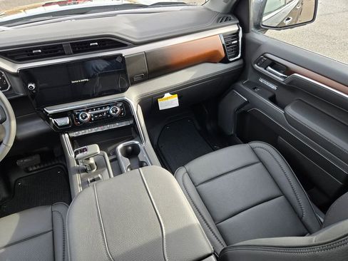 New 2026 GMC Sierra 1500 Denali w/ Denali Reserve Package image 38