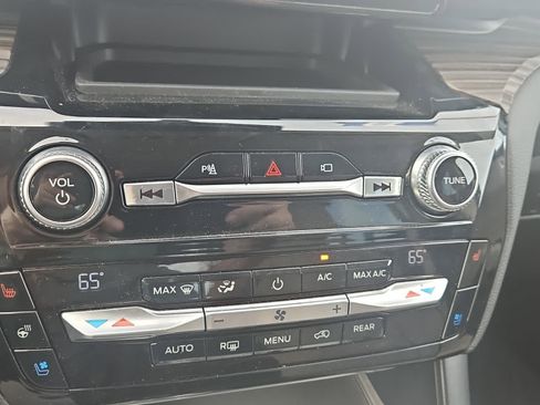 Used 2021 Ford Explorer Limited w/ Hybrid Equipment Group 310A image 18