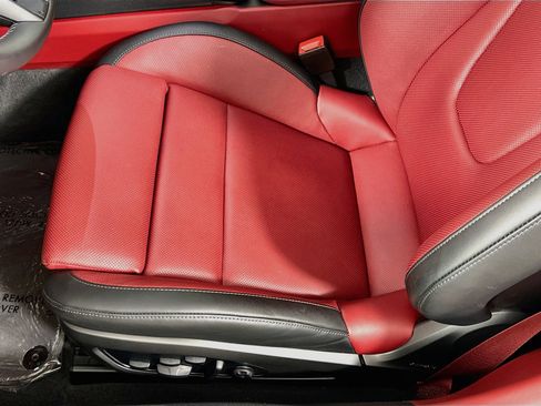 Certified 2025 Porsche 911 Carrera 4 GTS AWD/4WD image 13