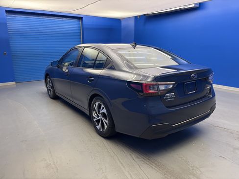 Used 2025 Subaru Legacy Premium AWD/4WD image 5