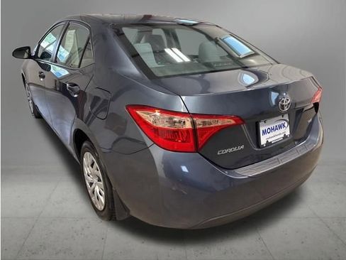 Used 2017 Toyota Corolla LE w/ Carpet Mat Package (TMS) FWD image 3