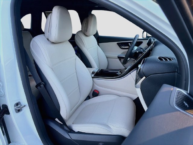 Certified 2026 Mercedes-Benz GLC 300 4MATIC image 29