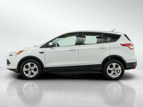 Used 2016 Ford Escape SE FWD image 2