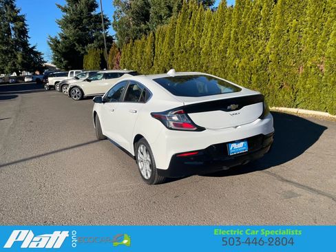 Used 2017 Chevrolet Volt Premier w/ Driver Confidence II Package image 6
