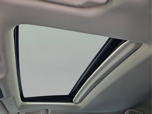 Used 2023 Lexus ES 300h w/ Premium Package FWD image 9