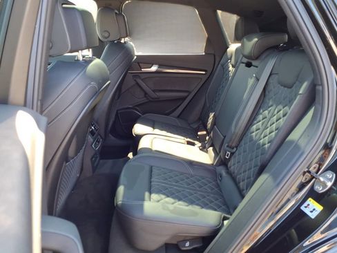 Used 2025 Audi SQ5 Premium Plus w/ Premium Plus Package image 17