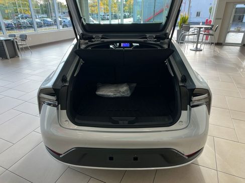 New 2025 Toyota Prius Plug-In Hybrid image 23