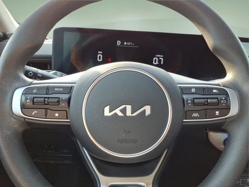 Used 2025 Kia K5 LXS FWD image 26