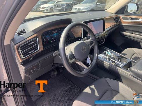 Used 2024 Volkswagen Atlas SE image 14