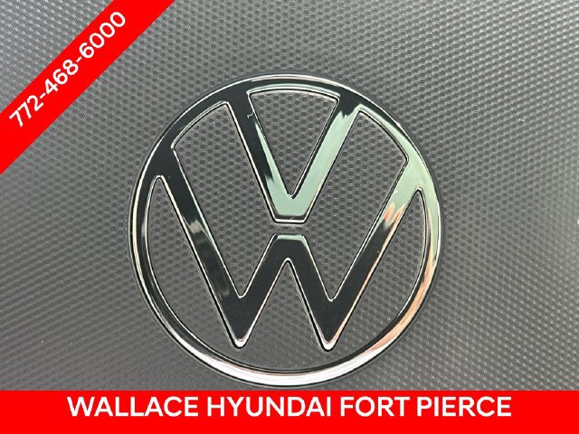 Used 2020 Volkswagen Atlas Cross Sport SE w/ Panoramic Sunroof Package FWD image 30