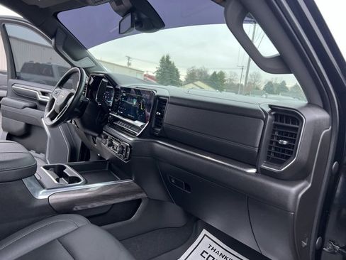 Used 2024 Chevrolet Silverado 2500 LTZ w/ LTZ Convenience Package image 43
