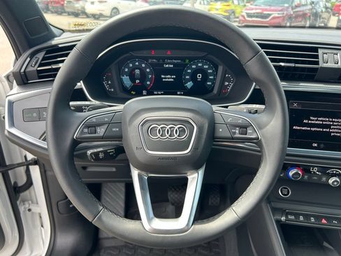 Used 2025 Audi Q3 2.0T Premium w/ Convenience Package AWD/4WD image 25