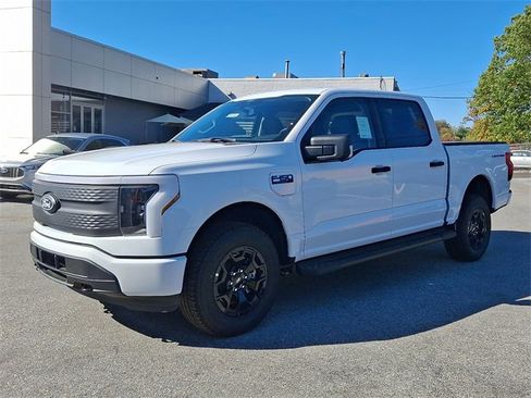 New 2025 Ford F150 Lightning XLT image 2