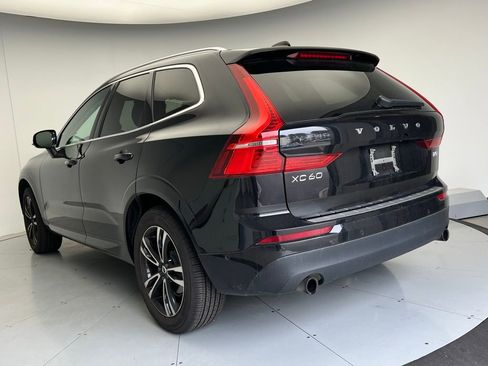 Used 2018 Volvo XC60 T5 Momentum w/ Vision Package image 4