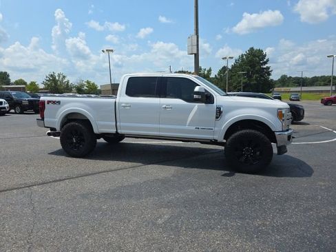 Used 2018 Ford F250 Lariat w/ Lariat Ultimate Package AWD/4WD image 2