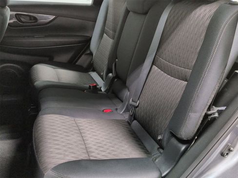 Used 2019 Nissan Rogue image 20