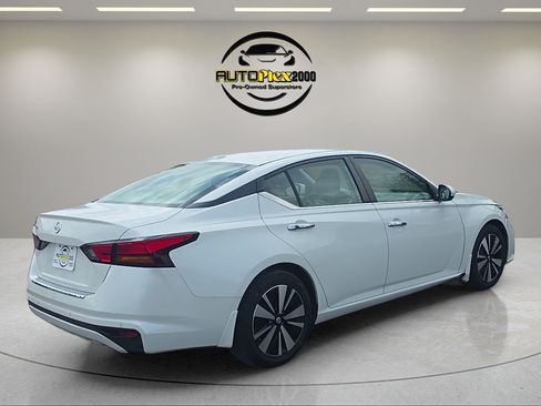 Used 2021 Nissan Altima 2.5 SV FWD image 7