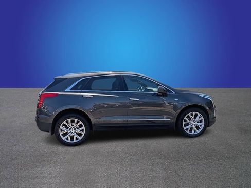 Used 2019 Cadillac XT5 Luxury w/ LPO, Radiant Package FWD image 6