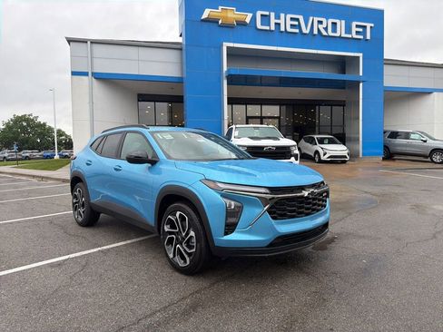 New 2026 Chevrolet Trax RS w/ Sunroof Package FWD image 1