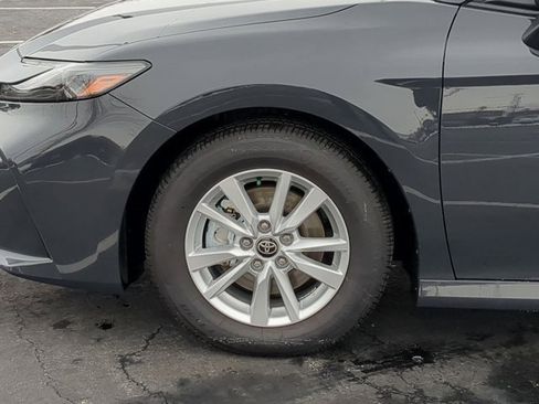 Used 2026 Toyota Camry LE image 7