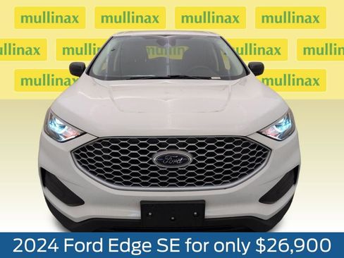 Used 2024 Ford Edge SE image 13