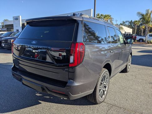 New 2025 Ford Expedition Platinum w/ Stealth Performance Package image 5