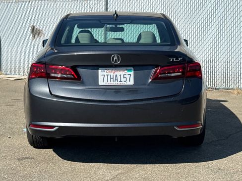 Used 2016 Acura TLX FWD image 4