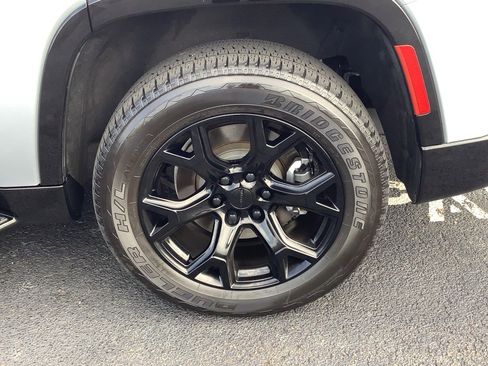 Used 2022 Jeep Wagoneer Series I w/ Premium Group I image 9