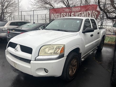 Used 2007 Mitsubishi Raider LS image 5