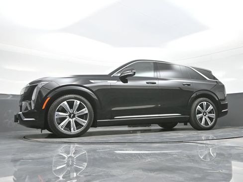 New 2025 Cadillac Escalade IQ Luxury 1 image 11