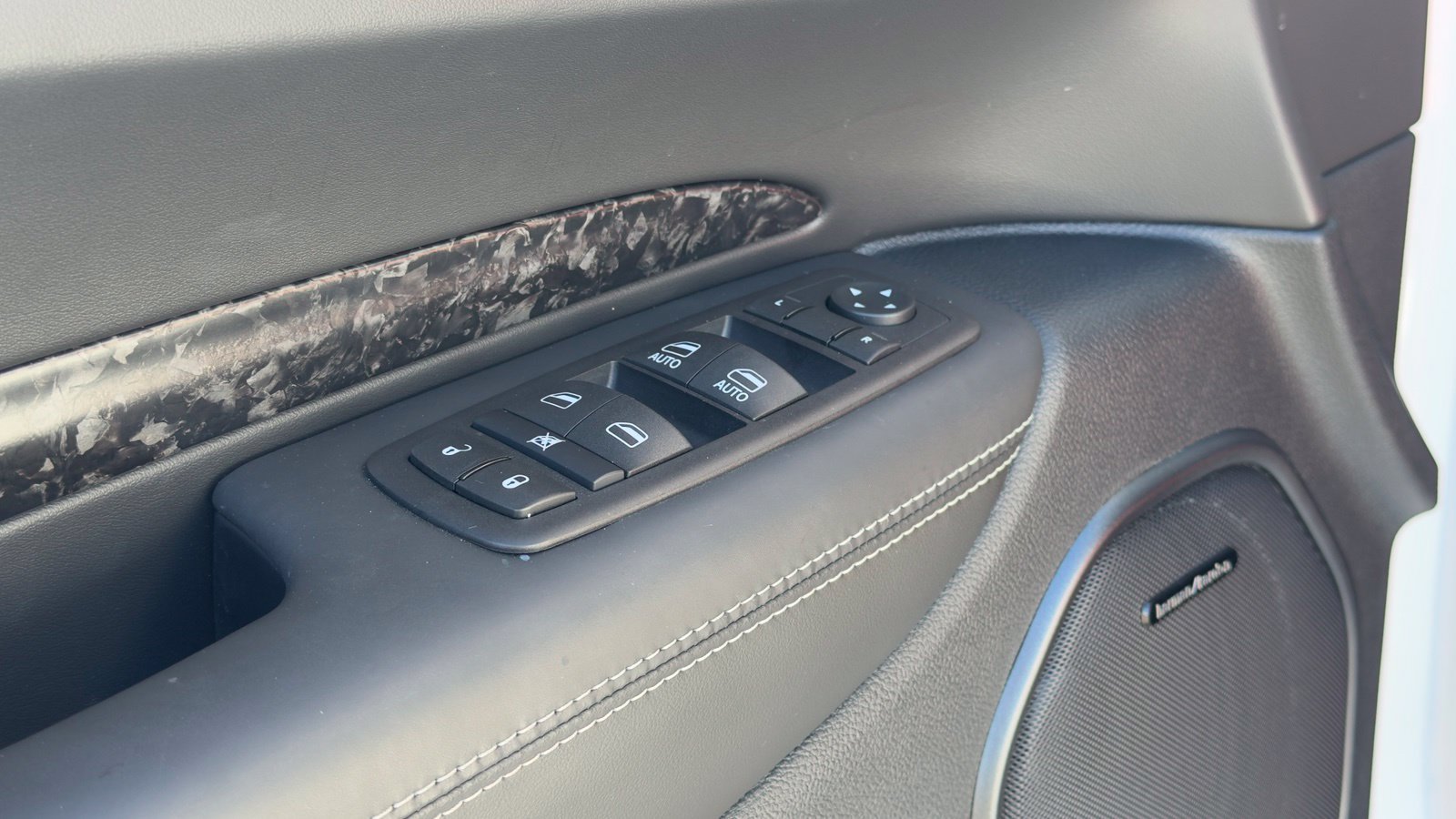 Used 2026 Dodge Durango SRT Hellcat w/ Premium Group AWD/4WD image 19