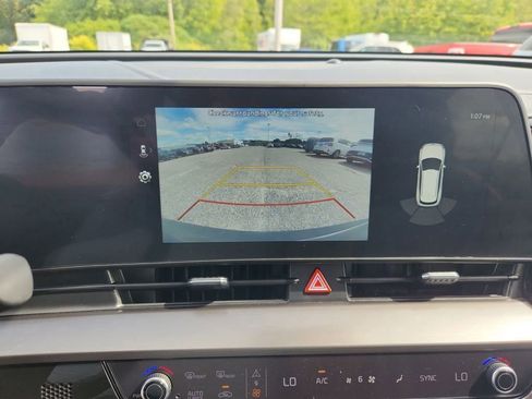 Certified 2023 Kia Sportage EX image 17