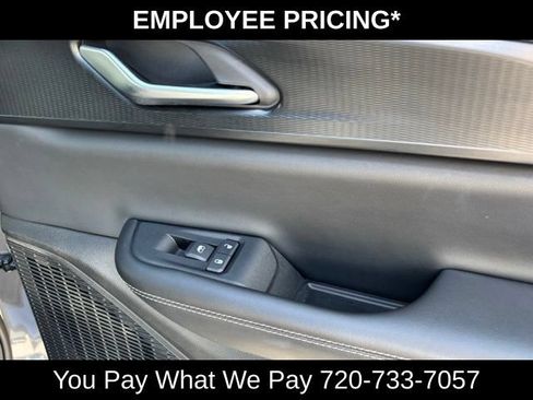 Used 2023 Jeep Grand Cherokee Altitude AWD/4WD image 21
