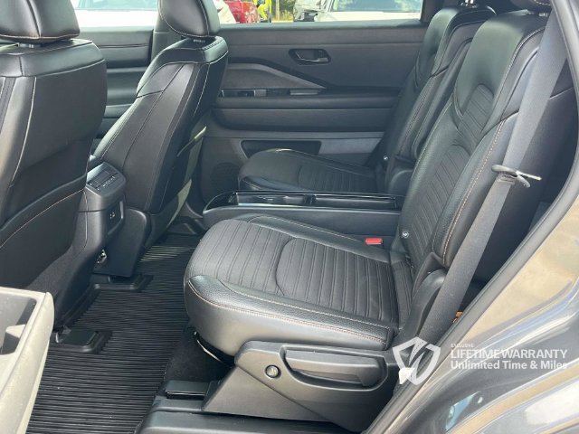Used 2024 Nissan Pathfinder Rock Creek AWD/4WD image 16