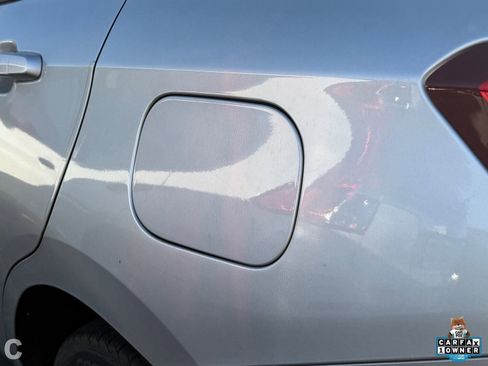 Used 2021 Chevrolet Equinox LS image 11