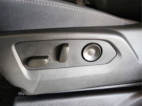 New 2026 GMC Sierra 1500 SLE image 16