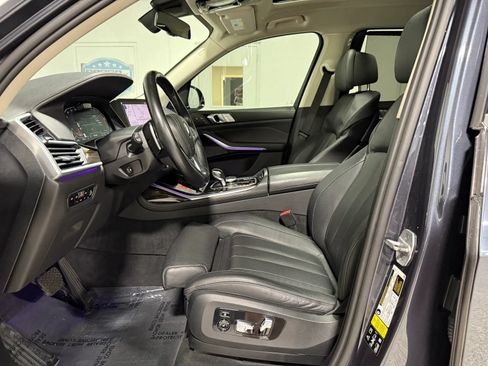 Used 2021 BMW X7 xDrive40i w/ Premium Package AWD/4WD image 13