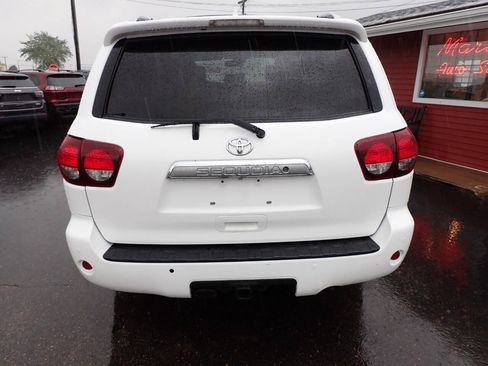 Used 2018 Toyota Sequoia Limited w/ Safety & Convenience Package AWD/4WD image 5