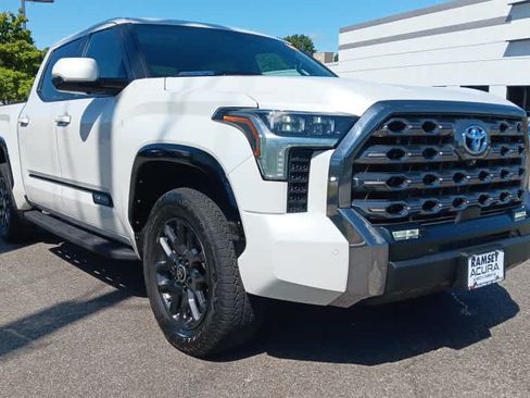 Used 2024 Toyota Tundra Platinum AWD/4WD image 7