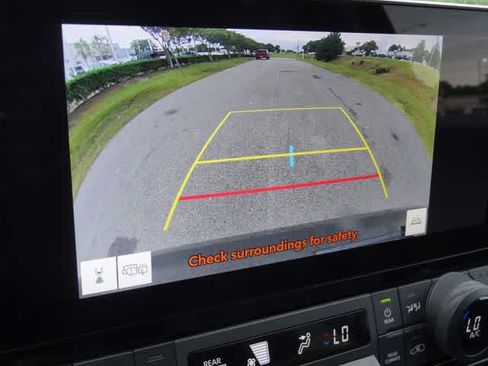Used 2025 Toyota Grand Highlander AWD image 26