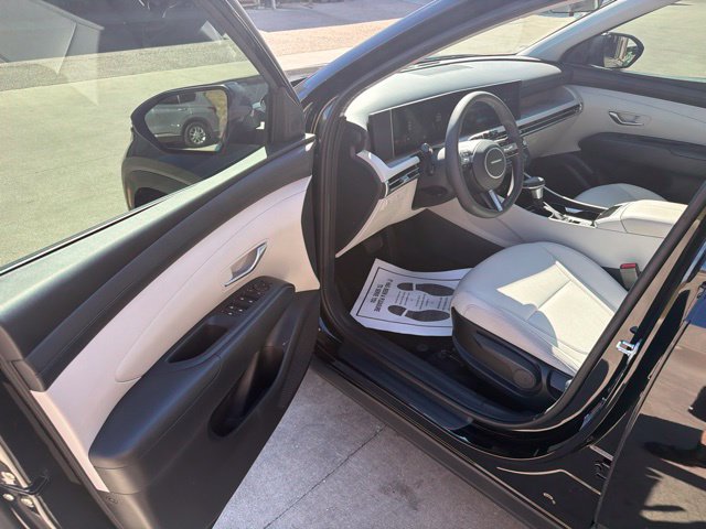 Used 2025 Hyundai Tucson SE FWD image 10