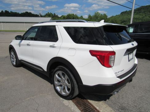 Used 2020 Ford Explorer Platinum w/ Premium Technology Package AWD/4WD image 8
