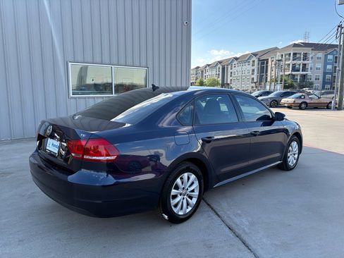 Used 2014 Volkswagen Passat 1.8T Wolfsburg Edition image 8