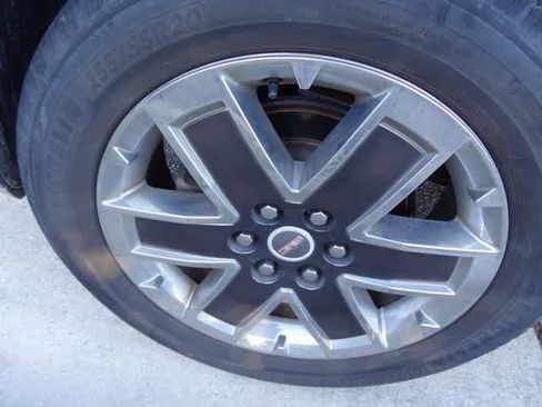 Used 2012 GMC Acadia Denali image 14