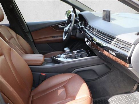 Used 2018 Audi Q7 3.0T Premium Plus AWD/4WD image 29