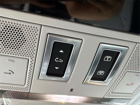 New 2025 Land Rover Defender 130 X-Dynamic SE image 25