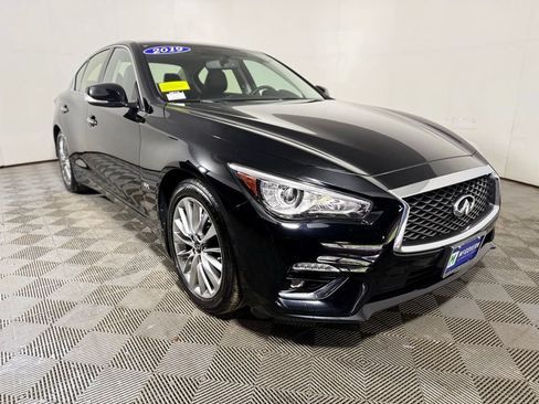 Used 2019 INFINITI Q50 Luxe w/ Essential Package (3.0T Luxe) AWD/4WD image 9