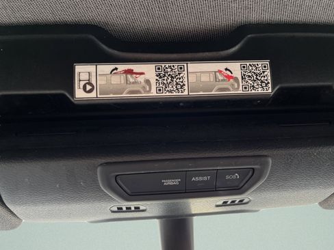 Used 2022 Jeep Wrangler Unlimited Sahara w/ LED Lighting Group image 16